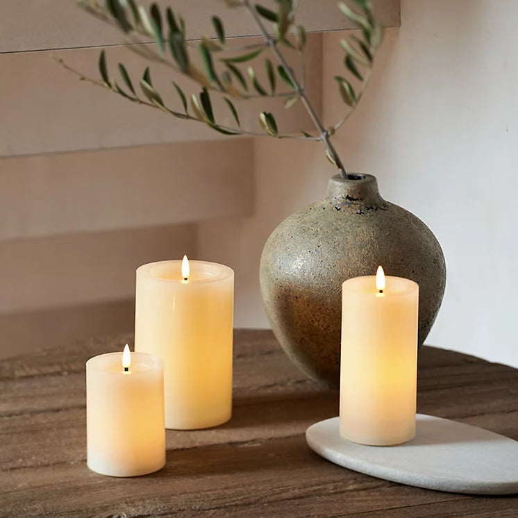 LED Candle - Medium Wide